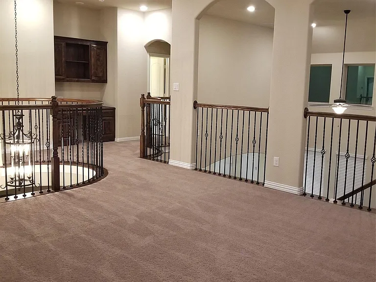 6905 Benjamin Way — Photo 12