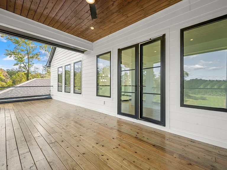 9825 Fawn View Dr — Photo 37