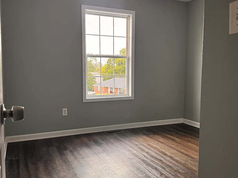 292 Audley Ave #B — Photo 10