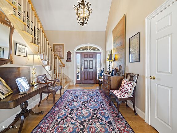 5th image of 446 Batchelor Bay Drive