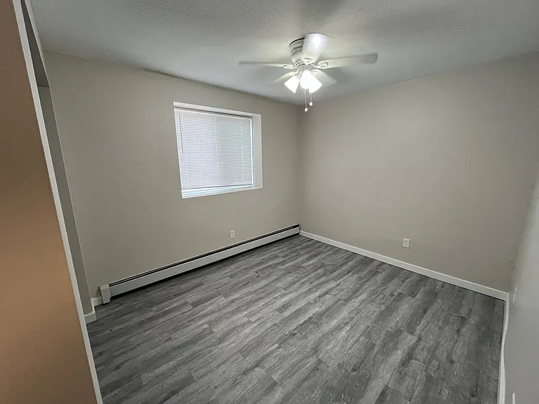 2725 Pleasant Ave — Photo 9