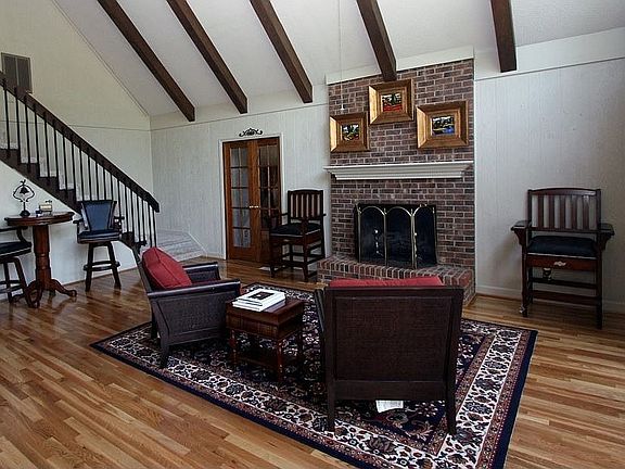 Lots of living space in this home!