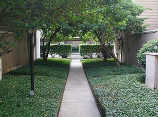 724D Bering Dr, Houston, TX 77057