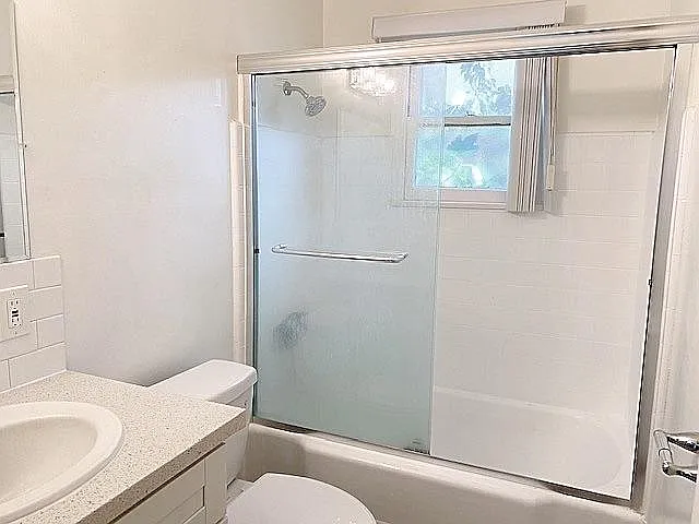 345 Burchett St #G — Photo 8