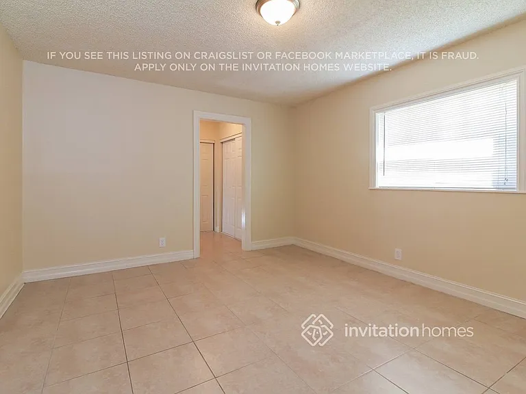 22816 SW 65th Way — Photo 6