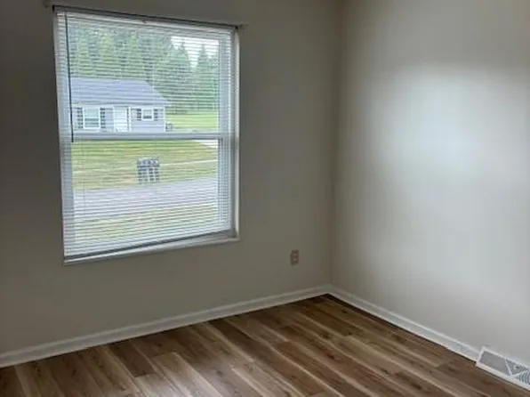 1307A Farmingdale Dr #1307-B, Elizabethtown, KY 42701