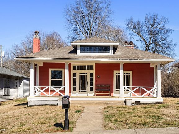 4th image of 233 Georgia Ave
