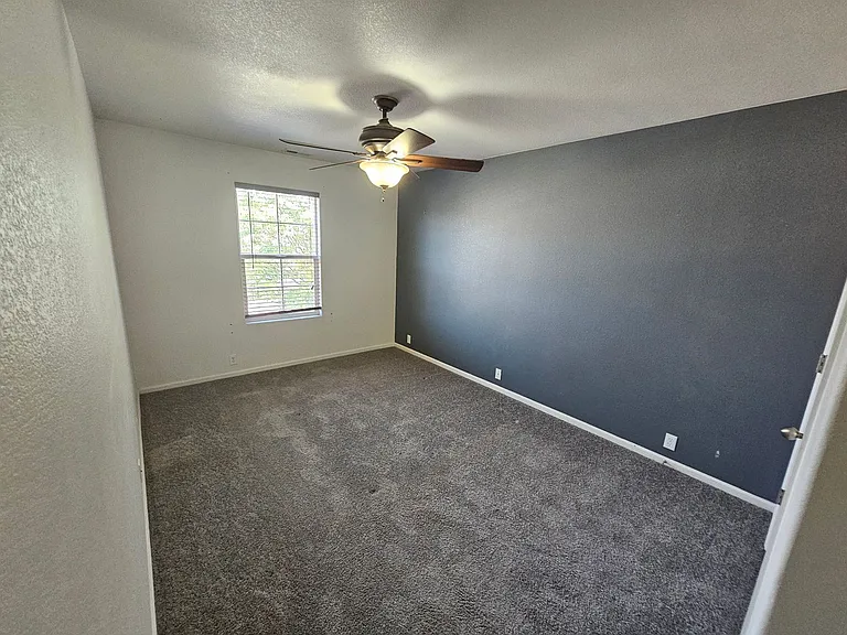 2717 Tumblewood Grv — Photo 9