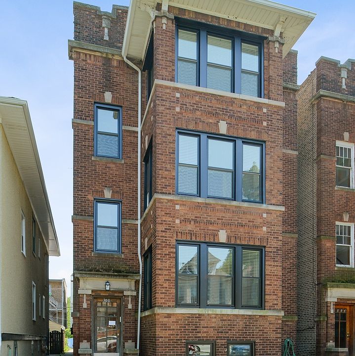 1st image of 3011 W Eastwood Ave #3