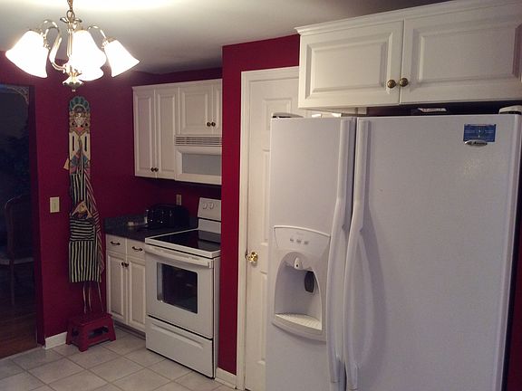5th image of 119 Hiler Ave