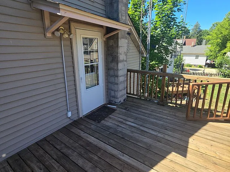 490 & 492 McHenry St — Photo 10
