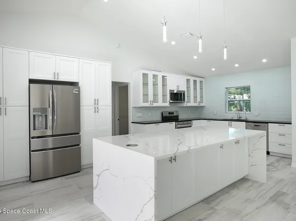 140 Flores St, Melbourne Beach, FL 32951