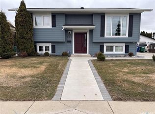 538 Nesbitt Ln, Saskatoon, SK S7L6K9