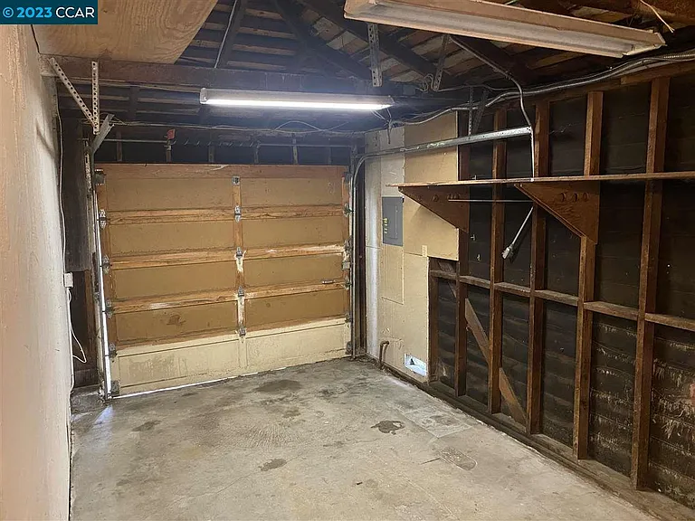 1414 San Carlos Ave — Photo 37