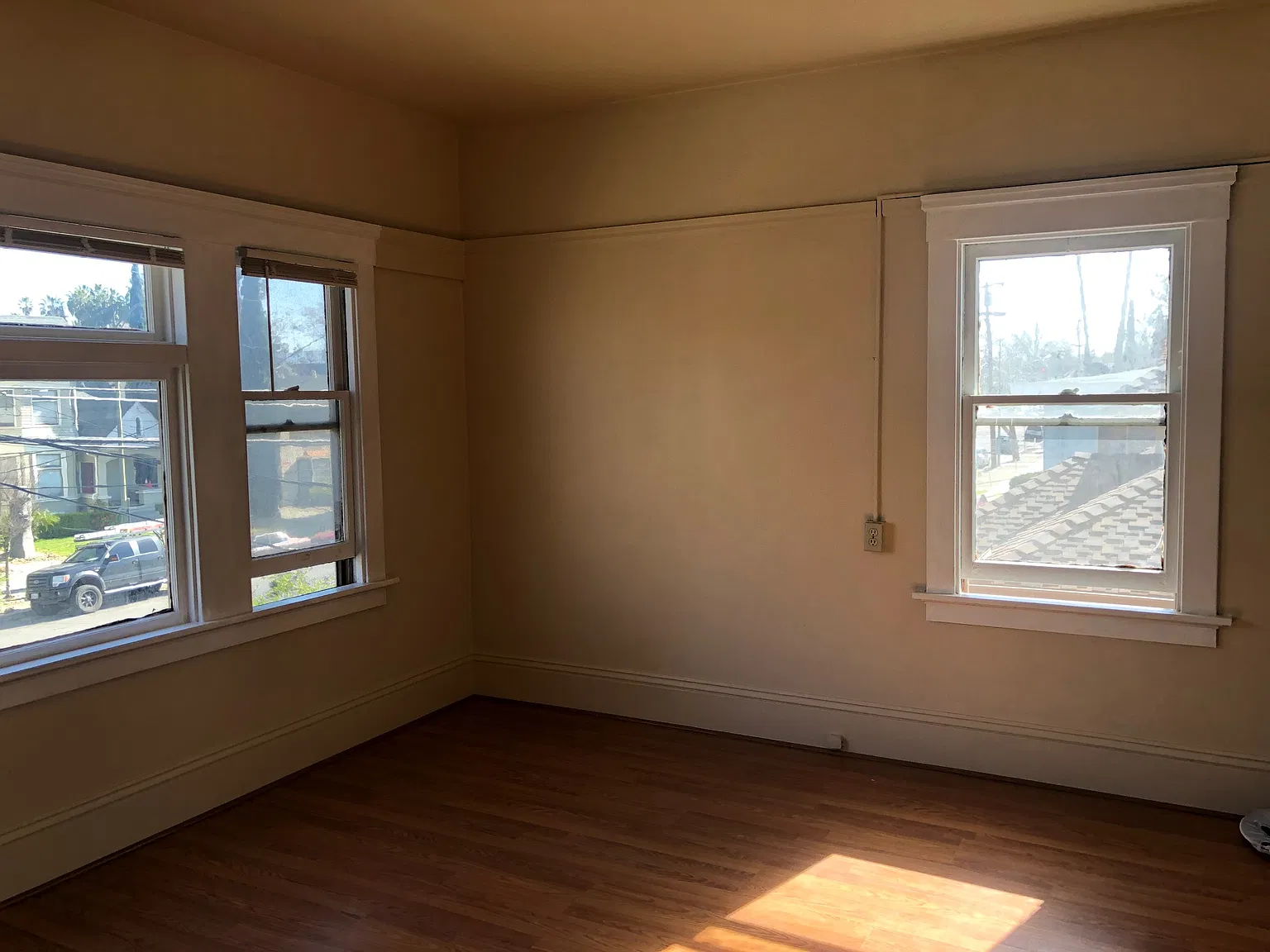 Studio, 250 sqft, $1,295 — Photo 2
