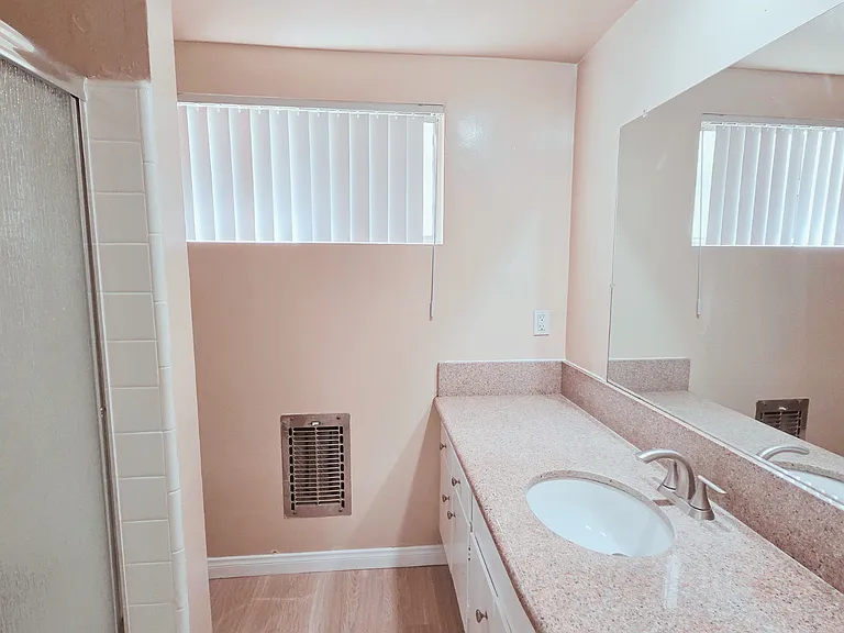 1815 Fremont Ave — Photo 13