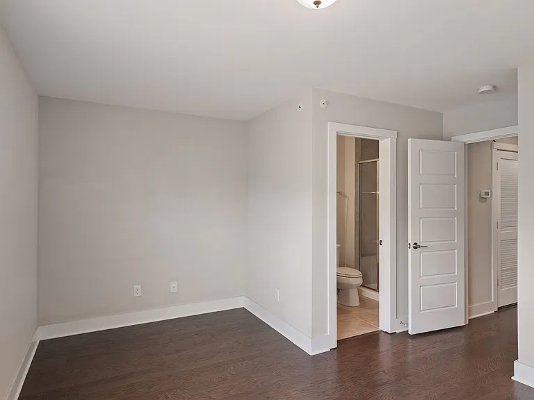 2801 Wilshire Hill Dr #107 — Photo 8