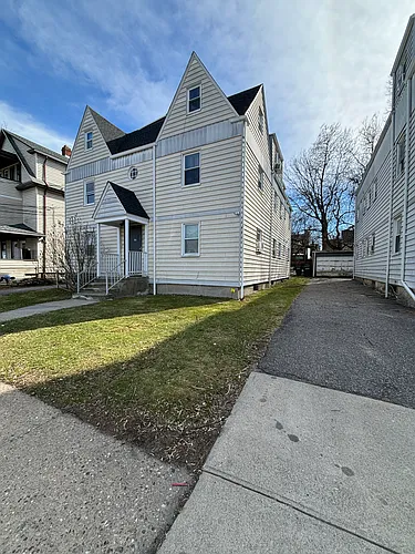 86 Birdsey St Photo 1