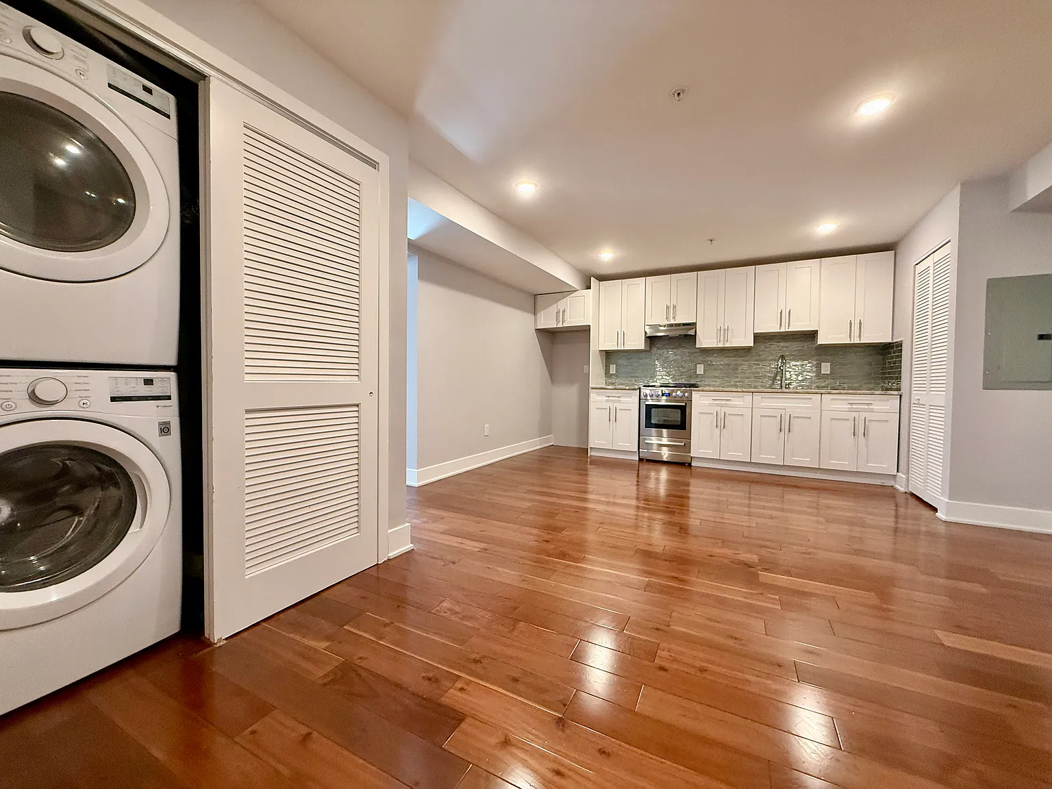 1003 S 4th St — Photo 3