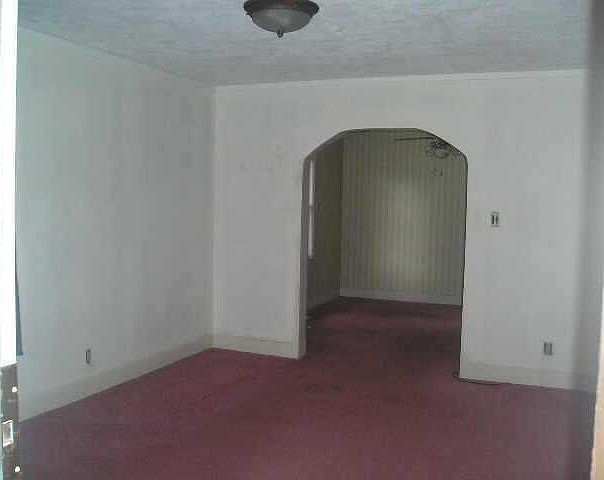 2nd image of 840 S Denison St