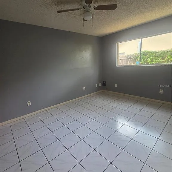 1320 Markham Ave — Photo 5