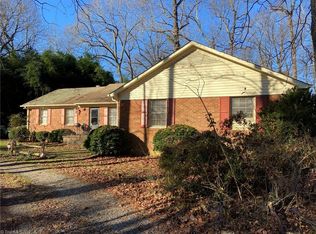 6306 Hunt Rd, Pleasant Garden, NC 27313
