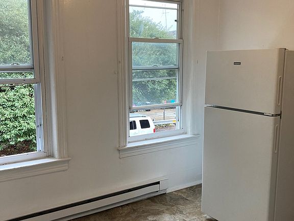 Kitchen
Angle 1