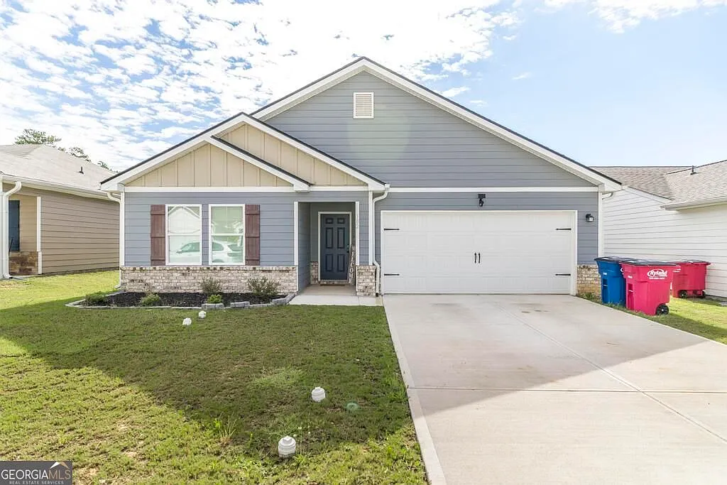4 bed, 2.0 bath, 1773 sqft, $2,050 — Photo 1
