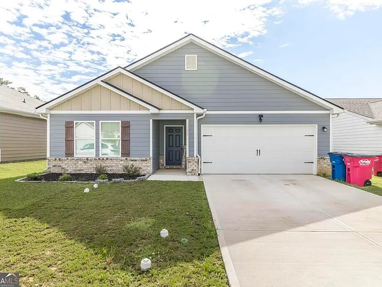 182 Lochwolde Dr — Photo 1