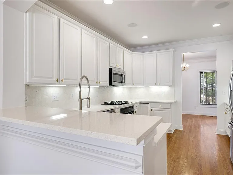 2603 Oglethorpe Cir — Photo 15