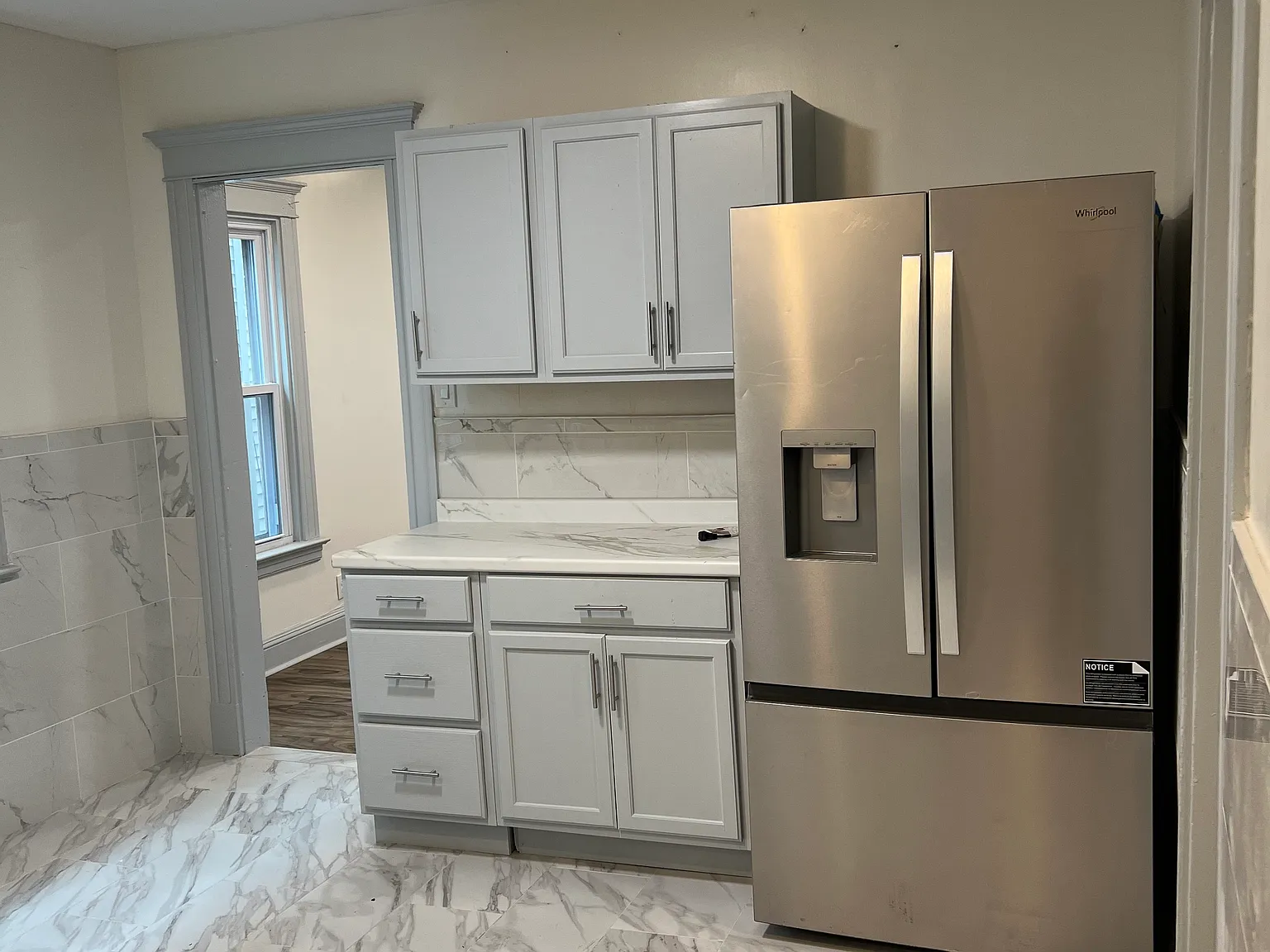 3 bed, 1500 sqft, $1,300 — Photo 2