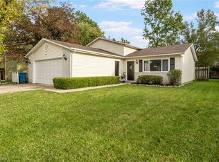 1004 Plymouth Dr, Grafton, OH 44044