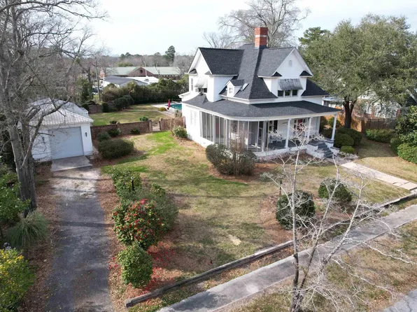 107 N Rosemary Ave., Andrews, SC 29510