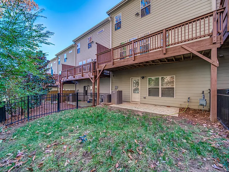 1363 Harris Way NE — Photo 9