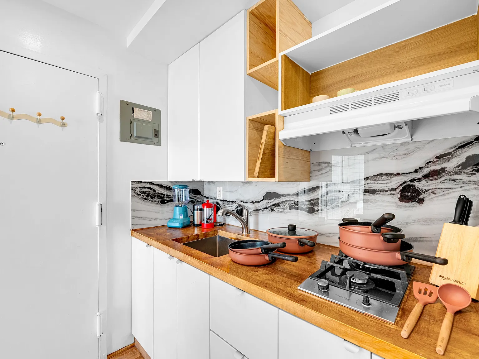 1 bed, $2,350 — Photo 3