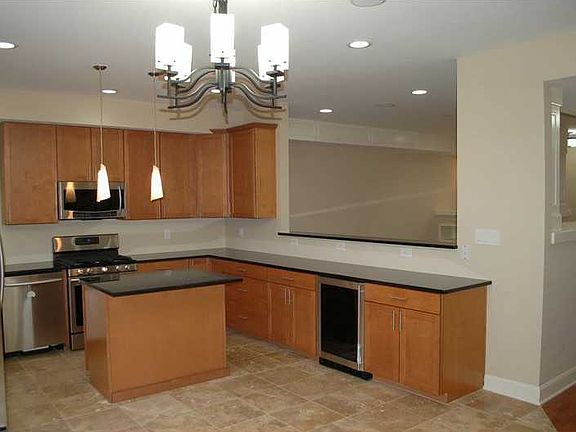 5th image of 1544 N College Ave