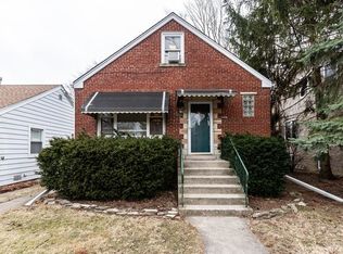 3135 Arthur Ave, Brookfield, IL 60513