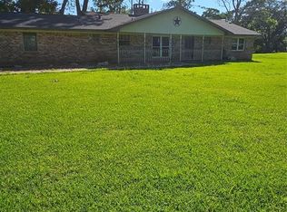 113 Old Angleton Rd, Lake Jackson, TX 77566