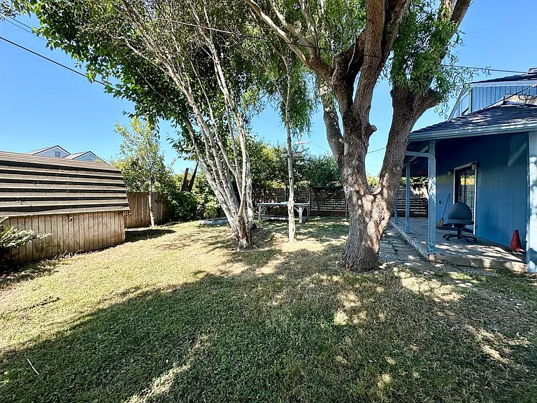 1465 R St — Photo 3