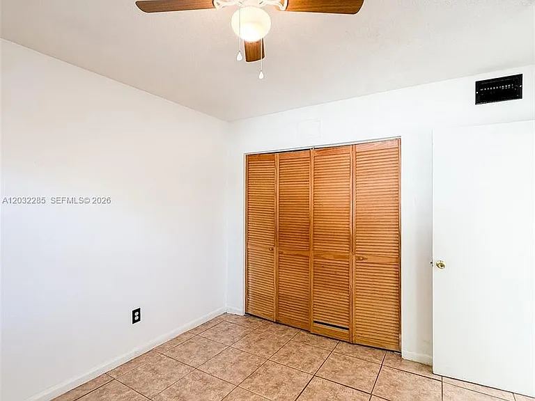 3721 SW 54th Ave — Photo 13