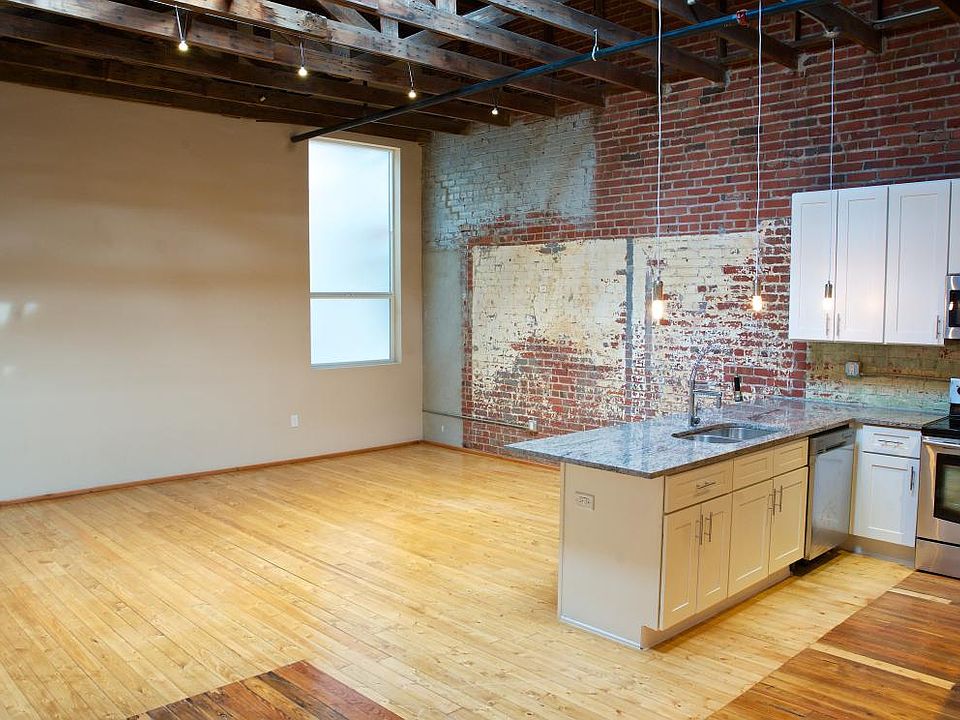 living/kitchen