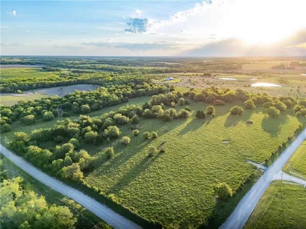 Ayers Rd, Parker, KS 66072