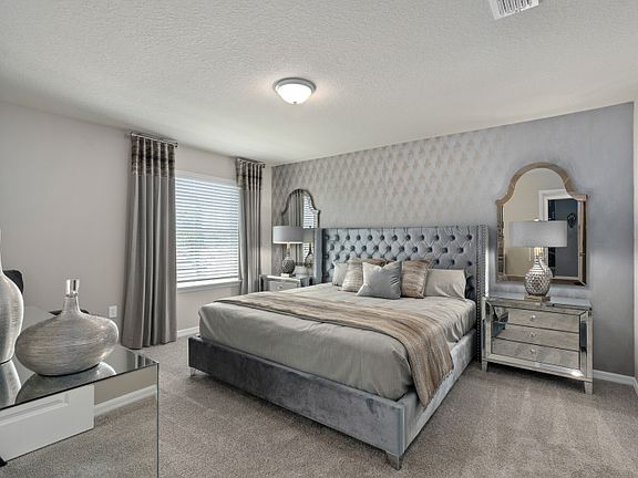 Spacious Owner s Retreat