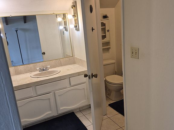 3rd image of 2577 Tolworth Dr