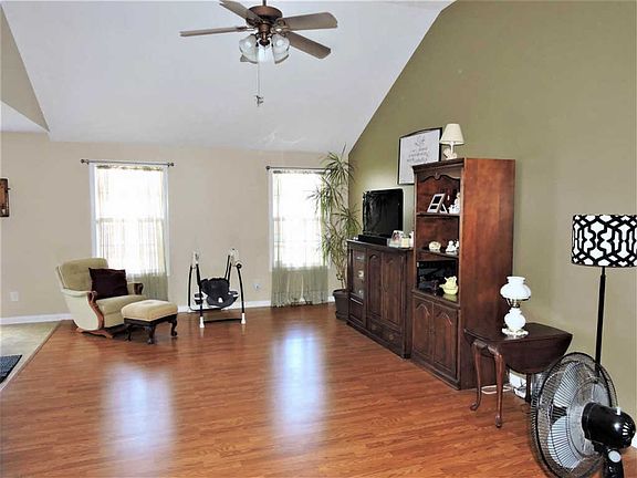 2nd image of 4704 Baywood Ct