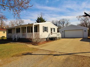 1434 Lawndale Ave, Niles, MI 49120