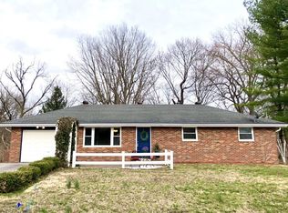 1304 Leona Dr, Fairview Heights, IL 62208