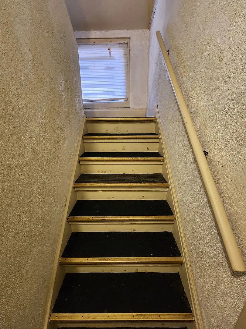 512 20th St — Photo 3