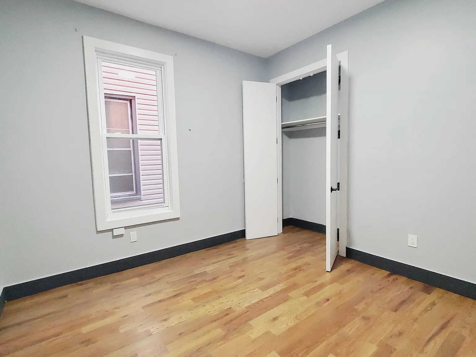 3 bed, 1000 sqft, $2,850 — Photo 3