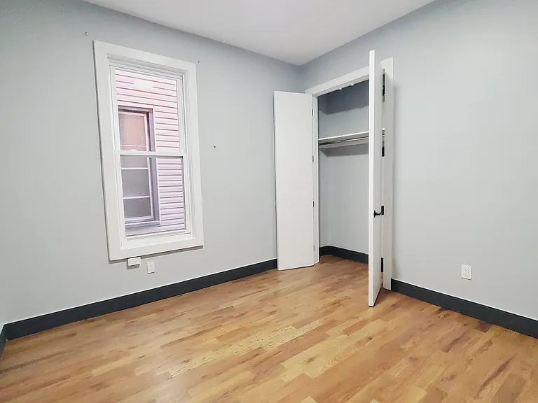 74 Baldwin Ave #2L — Photo 3
